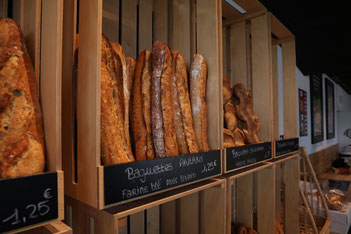 baguette des boulangerie Y&M. Yohann & Mercedes