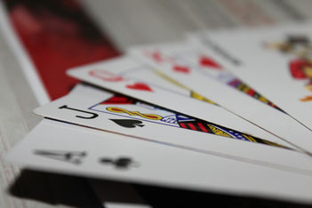 Pik, Ass, Pik-Ass, Karte, Spiel, Spielkarte, Karo-Dame, Karo, Dame, Treff, Kreuz, König, Junge, Herz Ass, Pik, Junge, Bube, Queen, Königin, König, King, Joker, Herz, Treff, Kreuz