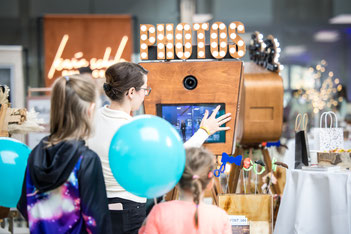 Fotobox Dresden, Blitzlkiste, Makeup Artist buchen, Haarstyling, Brautstyling, Visagistin, Catering, Dresden, Sachsen, Oberlausitz, Lausitz