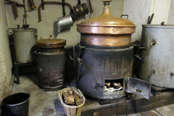 L'alambic : atelier de distillation de mon père