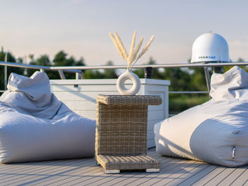 „Luxboot Außenbereich – Bugterrasse und Sonnendeck“