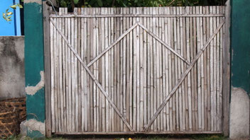 Gate, Nusa Lembongan, Indonesia