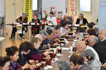 食事の様子