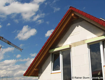 Dachüberstand streichen