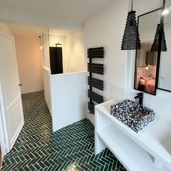 salle de bain terrazzo éclat noir blanc meuble double vasque béton ciré architecte d'intérieur bordeaux popsy déco