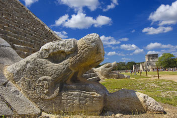 Kukulkán, la serpiente emplumada maya.