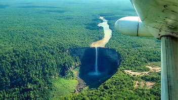 Flug mit der Cesna zum Kaieteur-Wasserfall