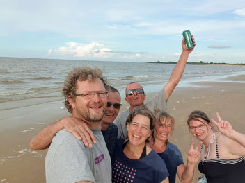 Feierabendbier am Rio de la Plata in Riachuelo