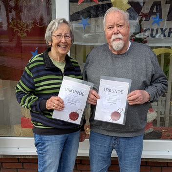 Heike und Claus Hebbeln waren Herz und Seele nicht nur der ATSC-Schwimmabteilung, nun sind sie Ehrenmitglieder des Vereins. Foto: put