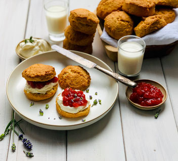 Scones, Buttermlichscones, Lavendelscones, Lavendel, Buttermilch, Biscuits