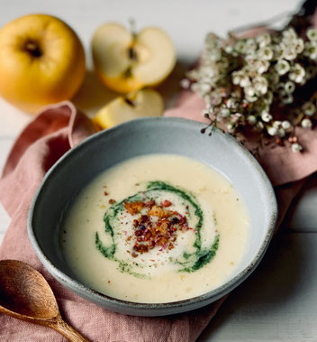 Bergkäsesuppe, Käsesuppe, Wintersuppe, Käseapfelsuppe, Apfelsuppe, vegetarisch kochen, vegetarische Suppe, Suppe, Cremesuppe