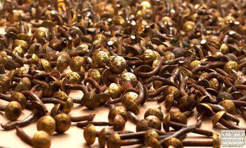 lot de clous vuitton laiton
