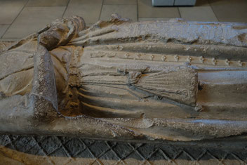 Detail of Tomb Effigy of a Lady with a purse hanging from belt (Margaret of Gloucester?), mid 13th century, Normandy, MET Cloisters.