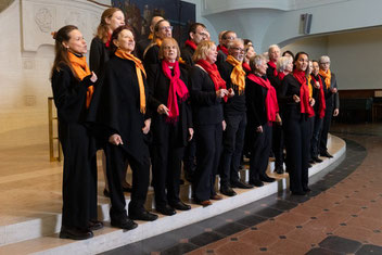 Der Gospelchor Oerlikon im Einsatz in der reformierten Kirche Oerlikon.