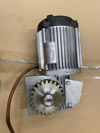 Getriebemotor, Leroy Somer, 0,8KW, 230v, 95upm, Förderband, in Hessen -  Fulda, Heimwerken. Heimwerkerbedarf gebraucht kaufen