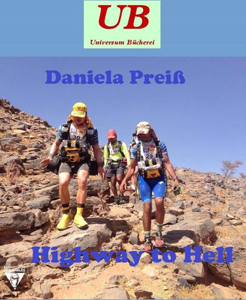 Harry Lange sein Guide Lahcen Ahansal beim Marathon des Sables 2015 beim Laufen auf einer Trail in der Sahara - Titelfoto Buch "Highway to Hell"