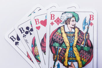 karten-spielen_klostermeier_pixelio