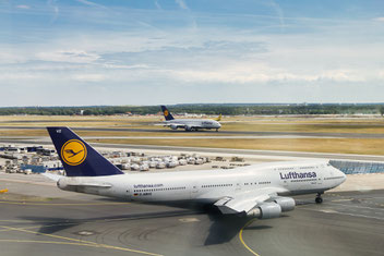 Flugzeug Flughafen
