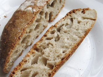 Aufgeschnittenes Brot
