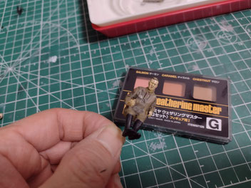顔の表情を作る