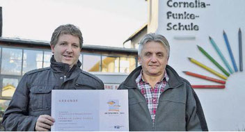 Konrektor Thomas Mandel und Berufseinstiegsbegleiter Alfred Paulus (v.l.) sind mit den Angeboten der Cornelia-Funke-Schule auf einem guten Weg. Foto: Marco Steber