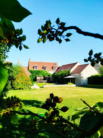 Chambre d’hôtes familiale avec jardin près de Senlis, Chantilly et du Parc Astérix – Chez Cilia