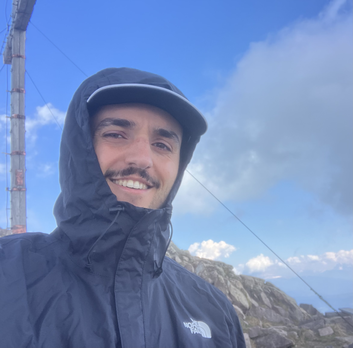 Texter Hamburg – das ist Niklas Imhof, der als Texter und Konzepter und Copywriter als Freelancer zum Beispiel in Hamburg arbeitet.