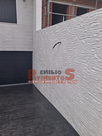 Hormigon-Impreso-Vertical-Blanco