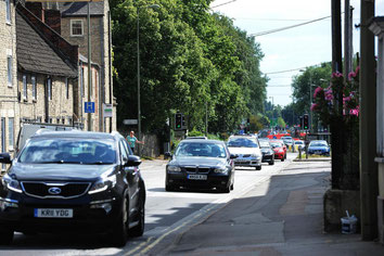 Traffic on Queens Avenue, Bicester