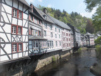 Monchau-koopmanshuizen-rivier-vakmanshuizen-Duitsland