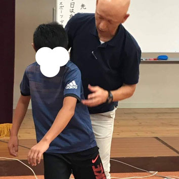 肩関節の痛み　姿勢　姿勢改善　肩甲骨　肩甲骨はがし　肩甲骨痛み　背中の痛み　野球肩の原因　野球肩原因　野球肩治し方　野球肩体操　野球肩ストレッチ　野球　野球肩　肩が痛い　ピッチャー　リトルリーガーズショルダー　腱板損傷　投球傷害　水泳　競泳　腰痛　分離症　分離すべり症　水泳肩スイマーズショルダー　水泳肩　スイマーズショルダー治療　スイマーズショルダー治るのか　岐阜　岐阜市　岐阜市茜部　岐阜市東鶉　岐阜市南鶉　岐阜市中鶉　岐阜市柳津町　羽島市　羽島郡　笠松町　岐南町　茜部　鶉　東鶉　中鶉　南鶉　柳津　笠松　