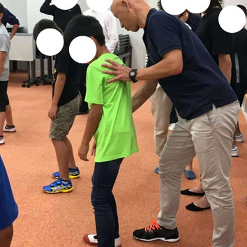 肩関節の痛み　姿勢　姿勢改善　肩甲骨　肩甲骨はがし　肩甲骨痛み　背中の痛み　野球肩の原因　野球肩原因　野球肩治し方　野球肩体操　野球肩ストレッチ　野球　野球肩　肩が痛い　ピッチャー　リトルリーガーズショルダー　腱板損傷　投球傷害　水泳　競泳　腰痛　分離症　分離すべり症　水泳肩スイマーズショルダー　水泳肩　スイマーズショルダー治療　スイマーズショルダー治るのか　岐阜　岐阜市　岐阜市茜部　岐阜市東鶉　岐阜市南鶉　岐阜市中鶉　岐阜市柳津町　羽島市　羽島郡　笠松町　岐南町　茜部　鶉　東鶉　中鶉　南鶉　柳津　笠松　