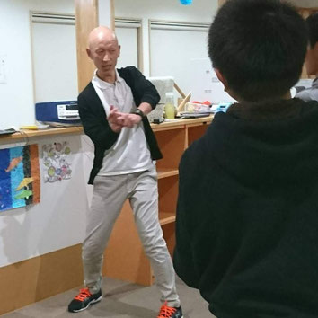 肩関節の痛み 姿勢 姿勢改善 肩甲骨 肩甲骨はがし 肩甲骨痛み 背中の痛み 野球肩の原因 野球肩原因 野球肩治し方 野球肩体操 野球肩ストレッチ 野球 野球肩 肩が痛い ピッチャー リトルリーガーズショルダー 腱板損傷 投球傷害 水泳 競泳 腰痛 分離症 分離すべり症 水泳肩スイマーズショルダー 水泳肩 スイマーズショルダー治療 スイマーズショルダー治るのか 岐阜 岐阜市 岐阜市茜部 岐阜市東鶉 岐阜市南鶉 岐阜市中鶉 岐阜市柳津町 羽島市 羽島郡 笠松町 岐南町 茜部 鶉 東鶉 中鶉 南鶉 柳津 笠松