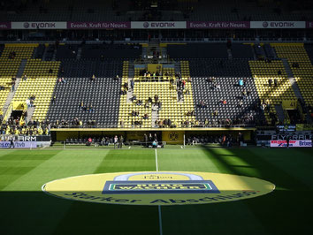 trainerbank drahtler architekten dortmund planungsgruppe signal iduna park 2014