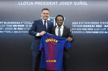 "Quan miro aquesta foto em sembla un somni. Recordo el noi que va arribar de l'Àfrica i que només va saber dir «Barça» quan li van preguntar on volia viure."