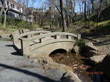 音無さくら緑地の桜橋  ３月３１日  馬耳南風