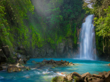 Plan para visitar La Fortuna Volcán Arenal y Río Celeste