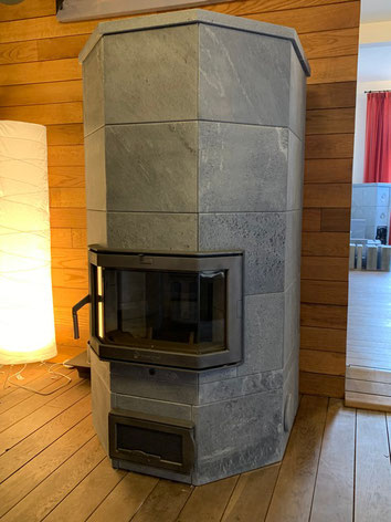 Nunnauuni Silke bovenaansluiting speksteenkachel refurbished