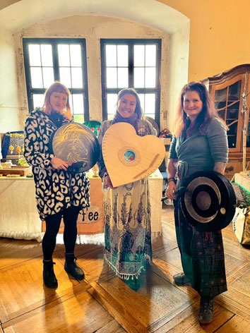 Foto: v.l. Nicky Wehr, MeliBa, Yvonne Suche