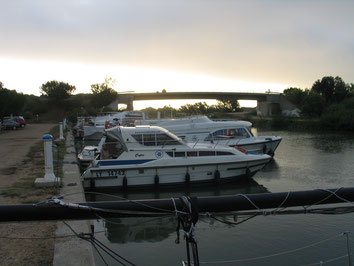 Bild: Hausboot-Tour auf dem Canal du Rhône a Sète und Étang de Thau in den Canal du Midi 