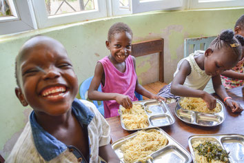 Dank der Unterstützung aus Deutschland müssen die MiRO-Kinder kein Hunger leiden.
