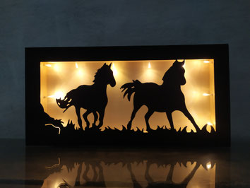 Décor mural chevaux au galop, décor métal lumineux, artisan créateur français