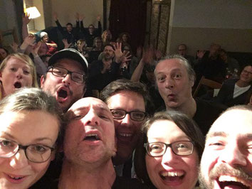 Längs - Die Hamburger Lesebühne - immer den 2. Samstag im Monat in der Mathilde Bar