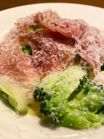 7.     生ハムとブロッコリーのクリームソース　🧀　１,２００円  