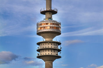 Eine Umstellung erfolgt am 29. März 2017 auch am Münchner Olympiaturm (Foto: pixabay.com / designerpoint)