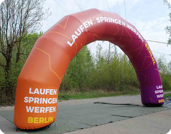 Schnell aufgebaut, einfach angeschlossen – für einen imposanten Markenauftritt bei jedem Event.