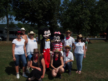 Micky Maus trifft die Dancing Boots