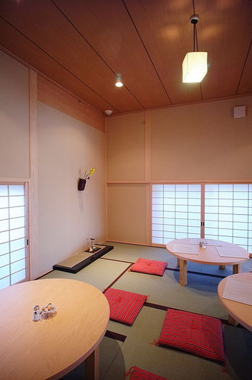 茶えずりのお座敷(お子様連れのお客様にも人気です)