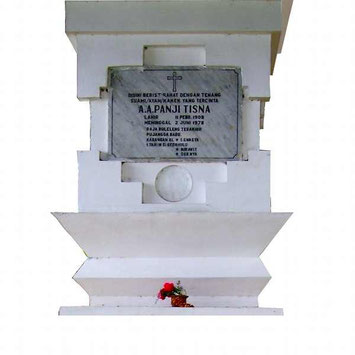 part of the king's gravestone