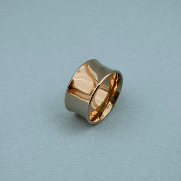 Ring von Magdalena Track - Atelier STOSSIMHIMMEL